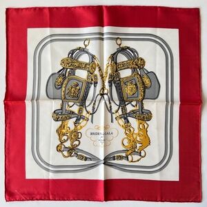 New.  Vintage Iconic Hermes Pocket Square